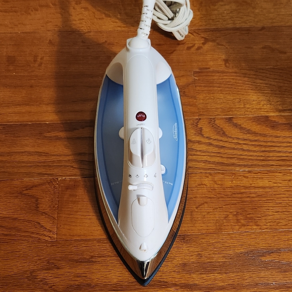 Sunbeam Blue and White Steam Iron with Sleek Design